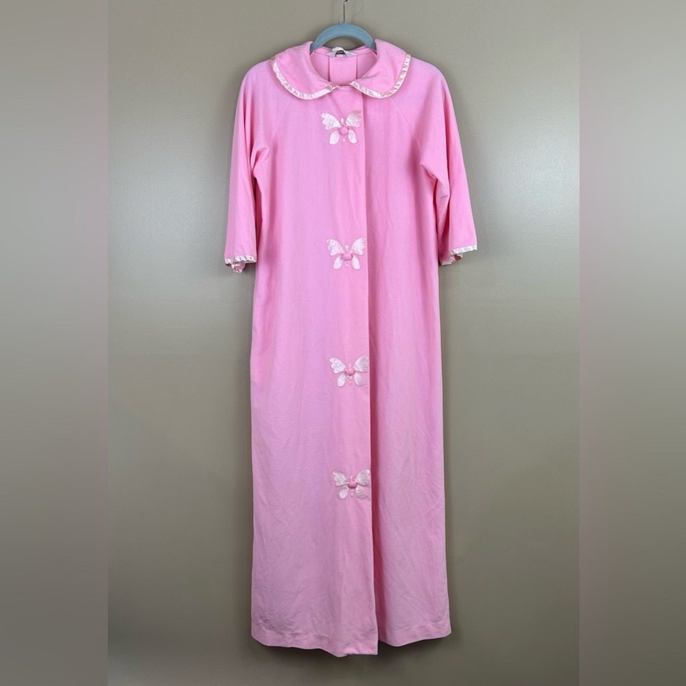 Vintage Komar Pink Butterfly Accent Robe Small Satin Trim Peter Pan Collar 1960s